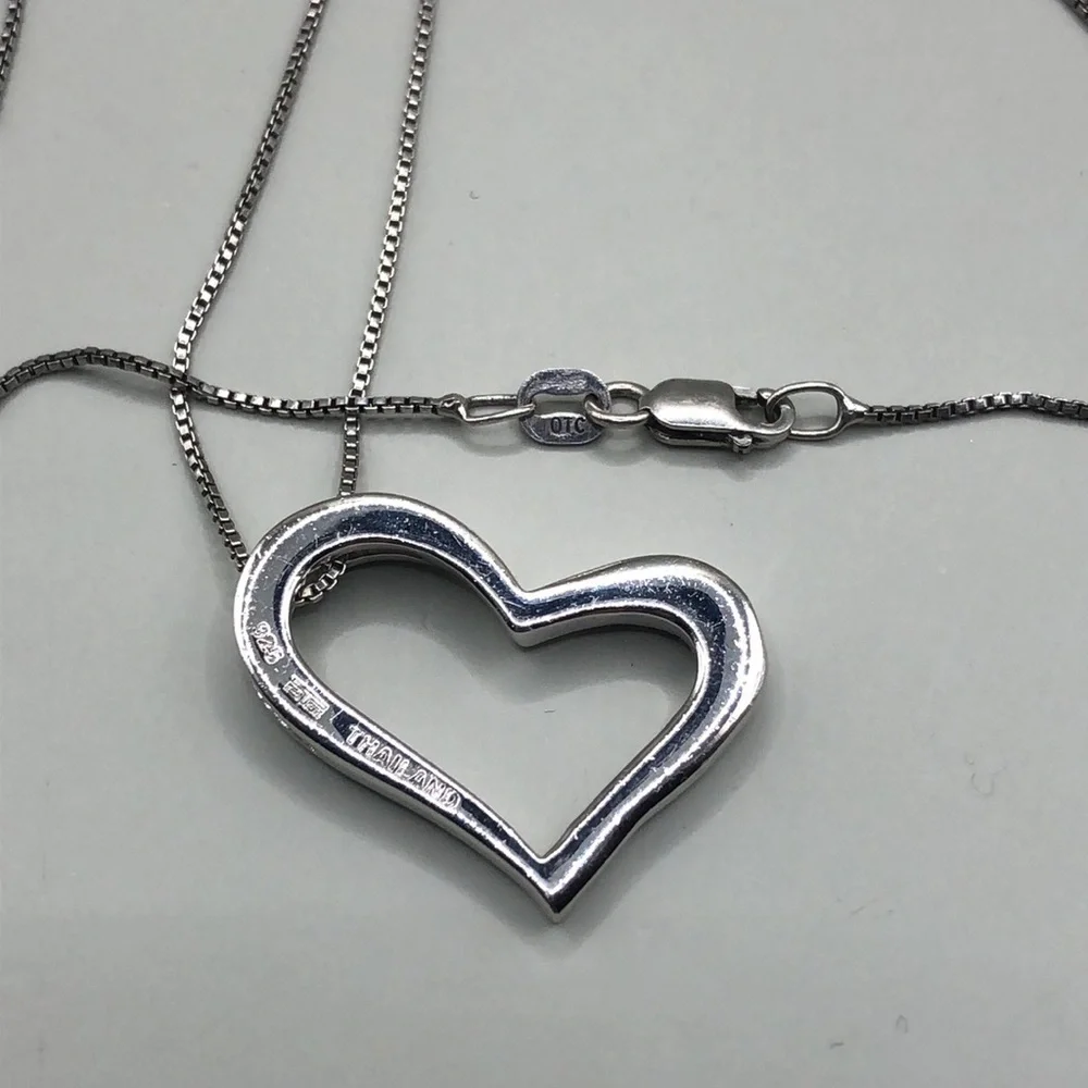 Solid sterling silver 925  open heart romantic pendant chain necklace vintage.